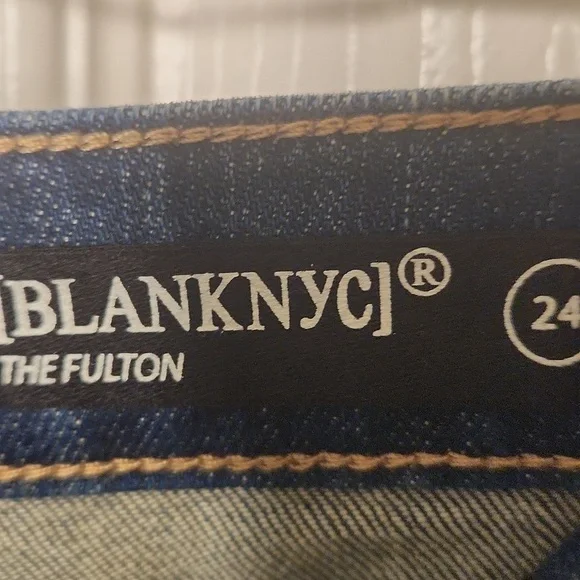 NWT Nordstrom The Fulton Blanknyc Roll Up Distressed Denim Blue Shorts Size 24 - Picture 6 of 13